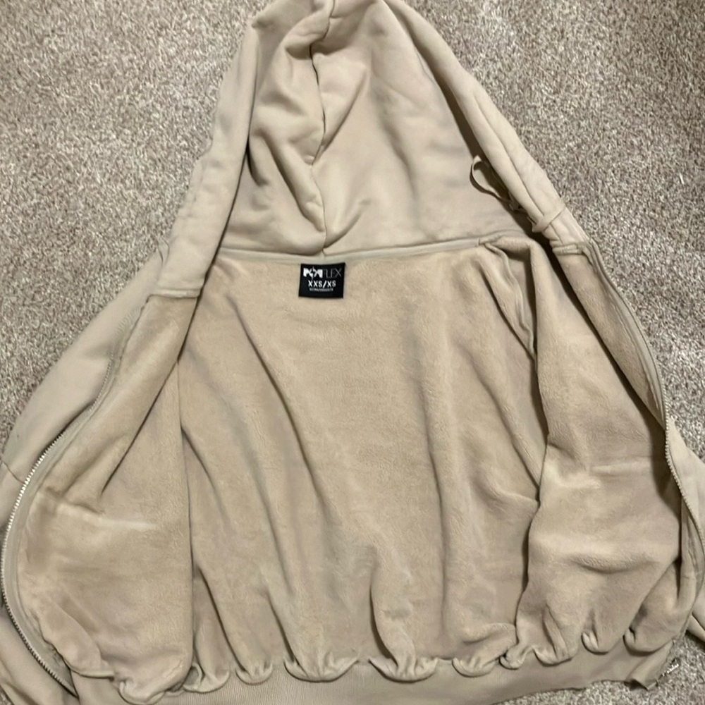 Popflex zip cloud hoodie in seashell- it’s a neutral beige. Very cozy, oversized